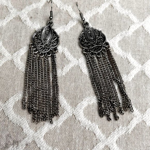 Fringe Tassel Dangle Earrings Pewter Silver Tone Art Deco Vintage Look - Picture 2 of 4